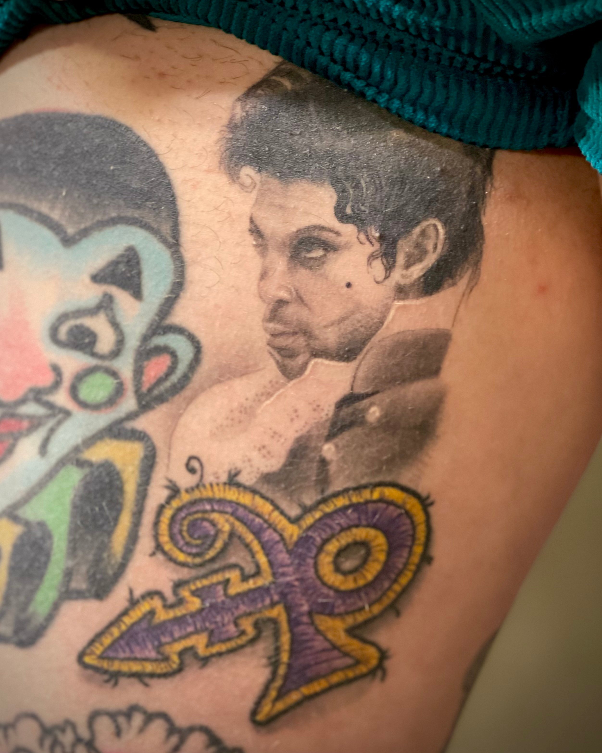 patch tattoo and black and grey portrait