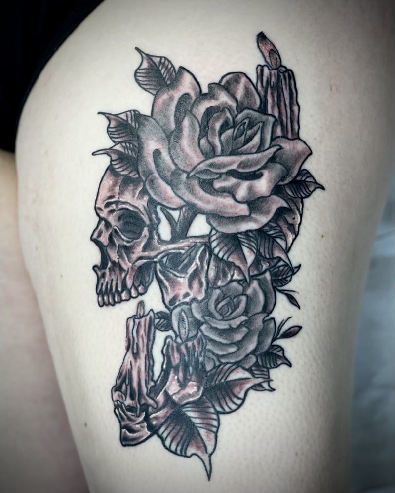 black and grey tattoos for women - skull and flowers